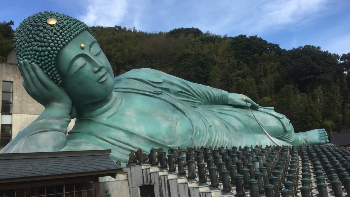 世界一の涅槃像は福岡にあった。宝くじで高額当選もin南蔵院。 | Kireina Mama