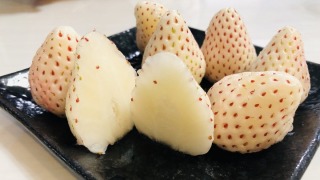 white-strawberry