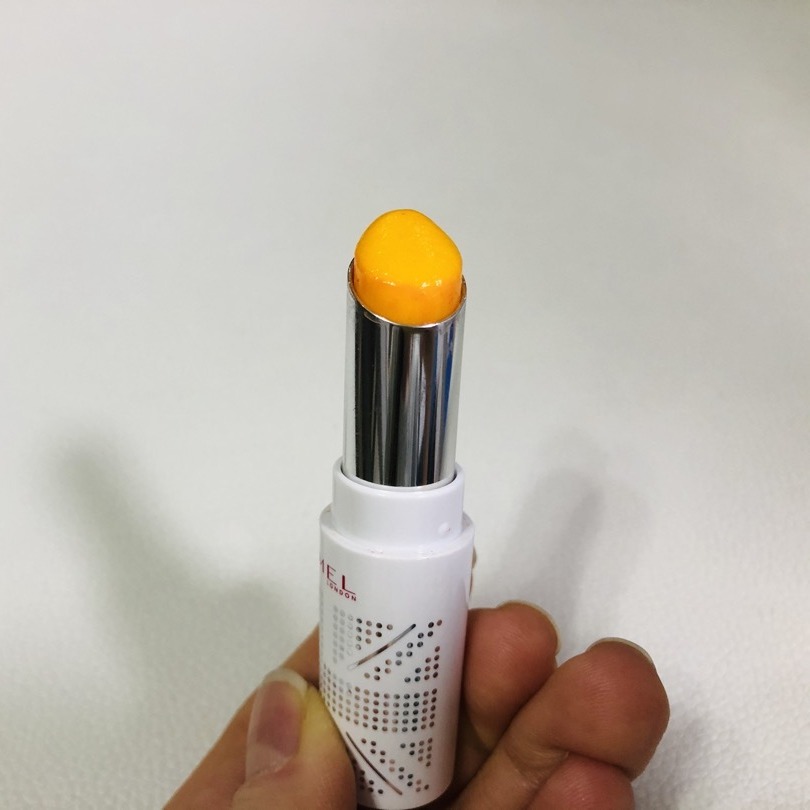 rimmel-yellow-lip-stick
