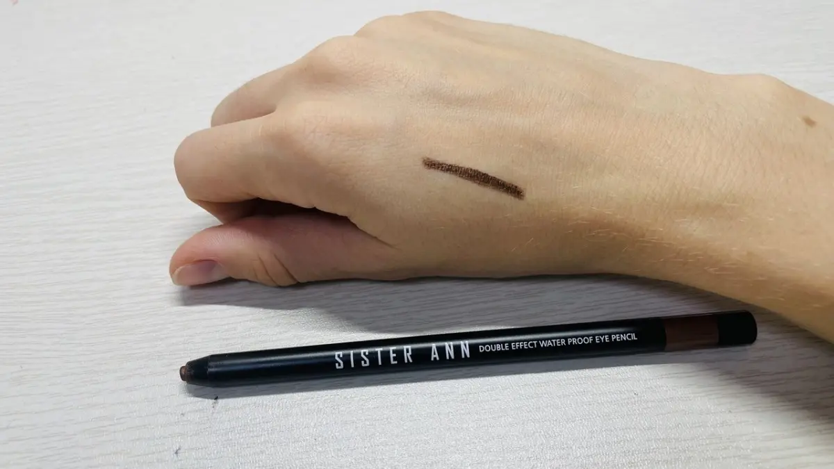sister-ann-eyeliner-cinnamon-mocha-03