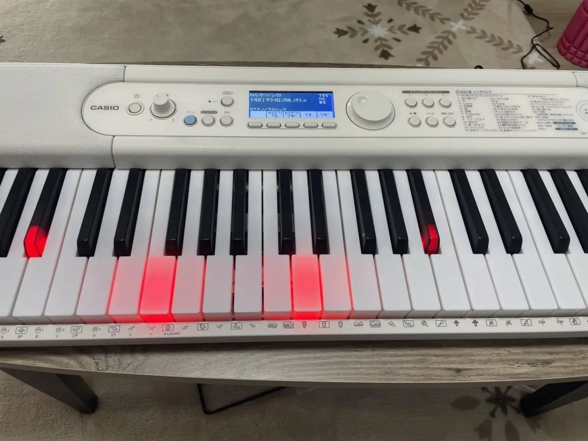 Casio LK-520 piano