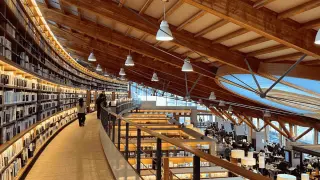 Takeo-city-library
