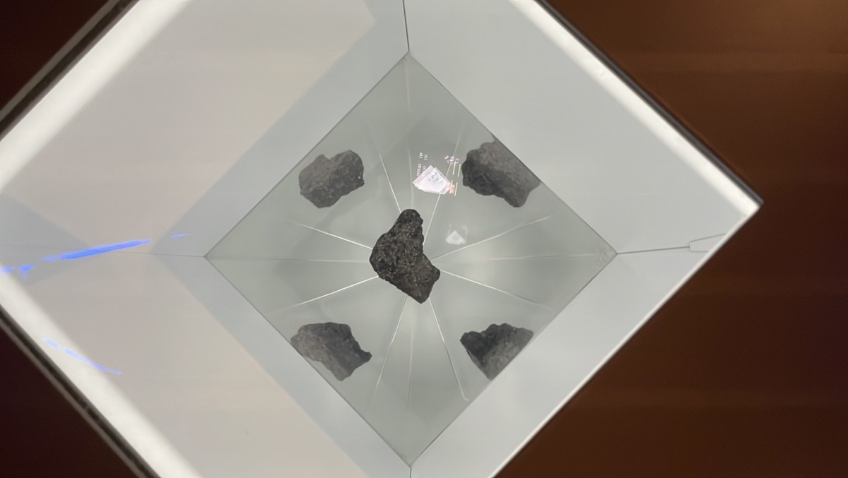 moon-stone-in-the-american-pavillion